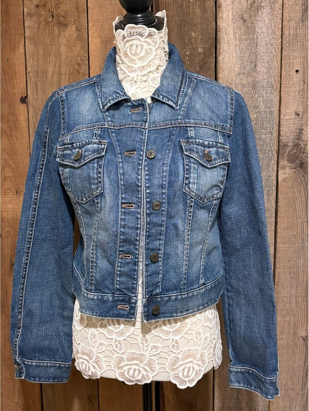 Ann Taylor LOFT Women's Denim Jacket Size Small Blue Classic Jean Jacket